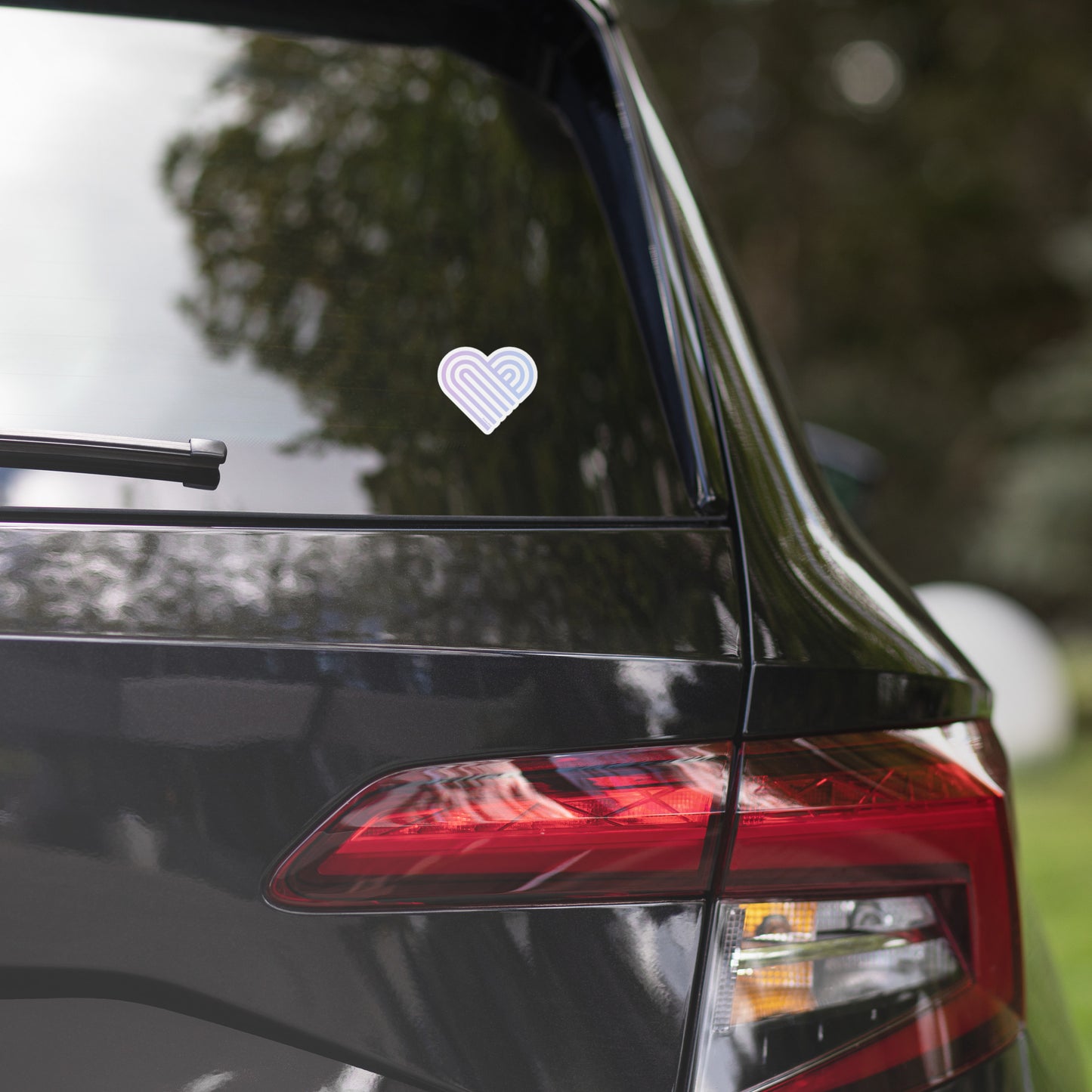 Sissay gradient heart sticker